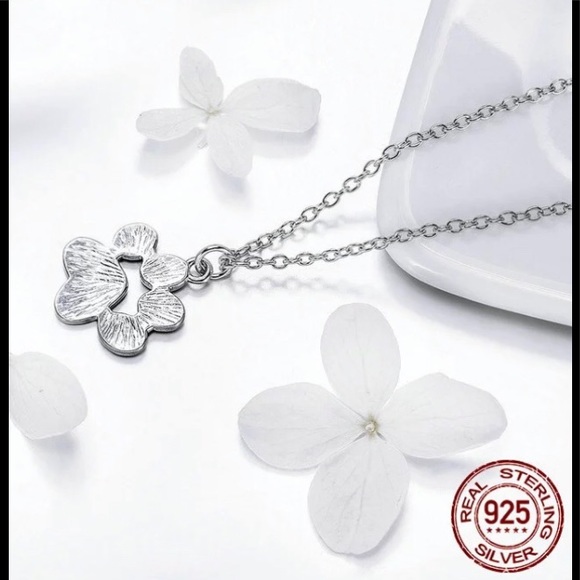 925 Silver Paw Print Necklace - Picture 4 of 6